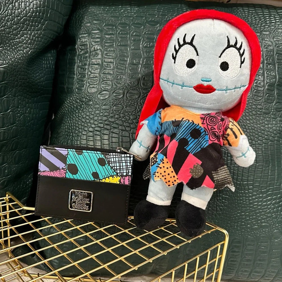 NIP- Nightmare Before Christmas Plush & Wallet Bundle (2 items) - Picture 6 of 7